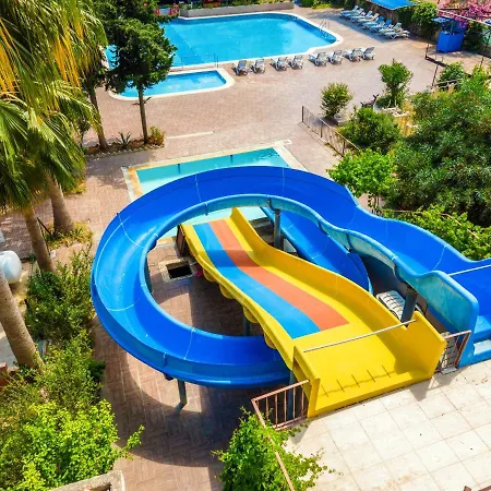 Hotel Grand Bahama Beach Konaklı