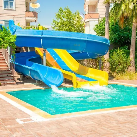 Grand Bahama Beach 3* Konaklı